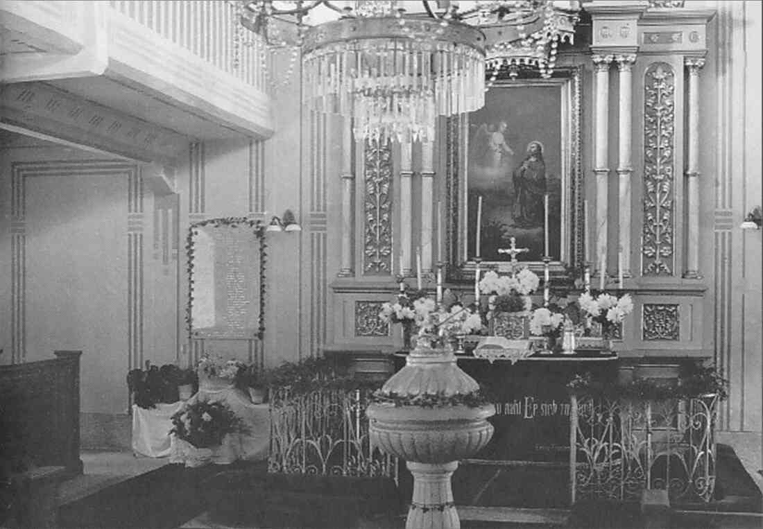 Evang. Kirche AB: Altar und Taufbecken von 1910 bis 1967