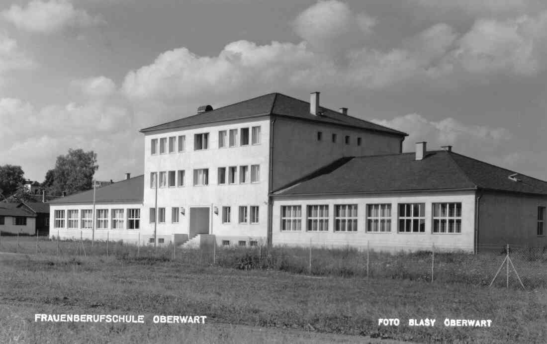 HBLA / Frauenberufsschule - erster Bauteil aus dem Jahre 1956 (Badgasse 5)