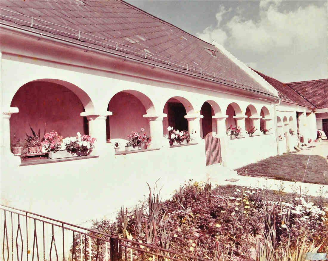 Ausgezeichnetes Arkadenhaus: Johann Benkö (Nestroygasse 1)