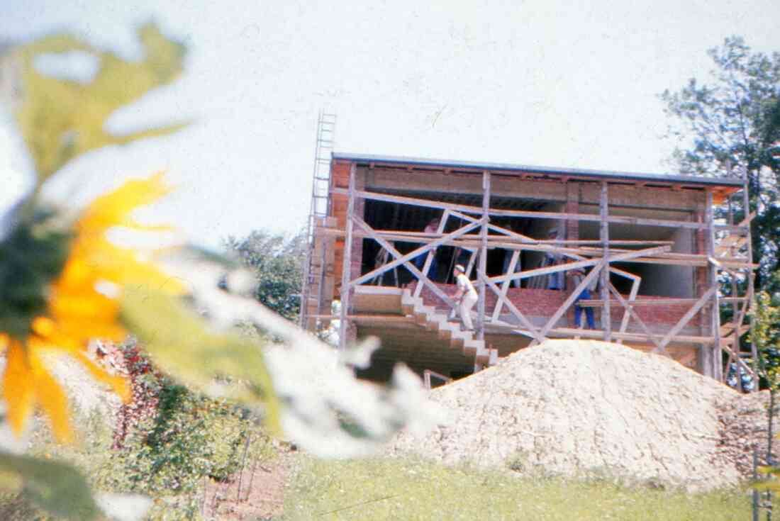 Bau des Einfamilienhauses Schober Mozartgasse 7 - vor dem Einbau der großen Wohnzimmerfenster