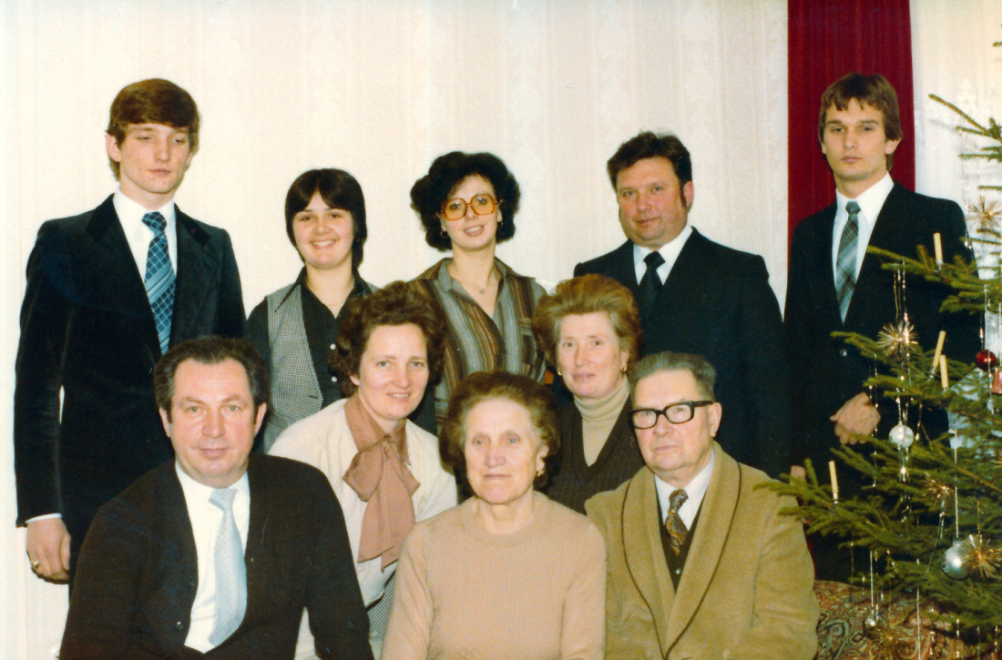 Weihnachten unter dem Christbaum im Haus Langer (Am Telek 2)