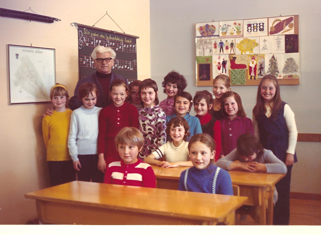 2. Klasse der Volksschule mit VOL Ludwig Gabriel (*1912/+2005) im Schuljahr 1970-1971