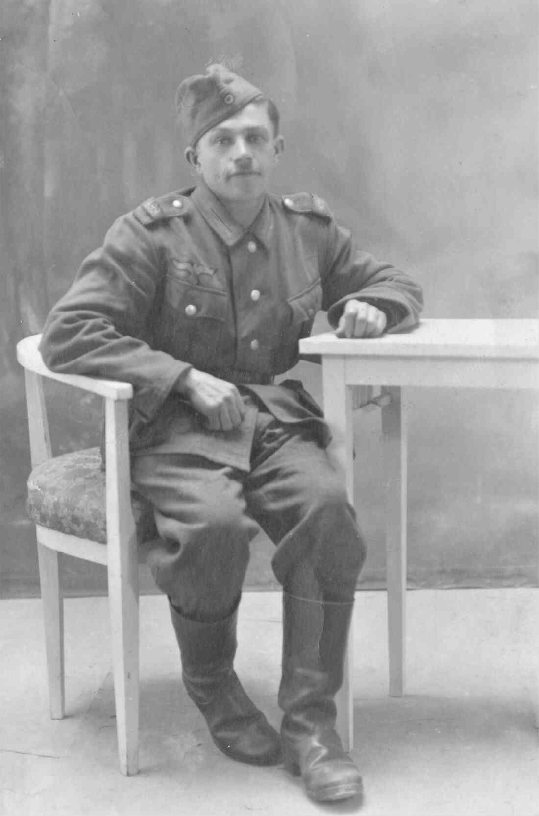 Josef Pimperl (*1913 / +1991) als Soldat der Deut. Wehrmacht - Portrait