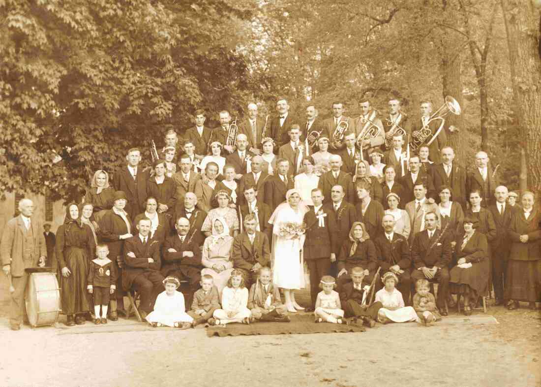 Hochzeit Theresia Halper und Josef Dirnbeck: die Hochzeitsgesellschaft in Rotenturm - Hanusch/Heid/Tadinger/Hicke