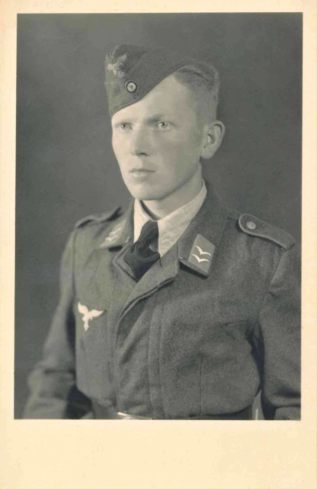 Emmerich Benkö (*1921 / +1992; Hausname "Rosner") - Graf Erdödystraße 75 - als Soldat der deutschen Wehrmacht - Portrait