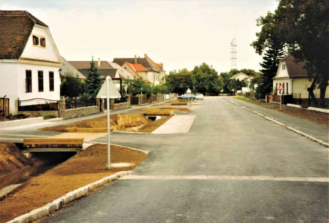 Überbauung und Neugestaltung im Verlauf des Wehoferbaches: Bereich Rosseggergasse Richtung SO