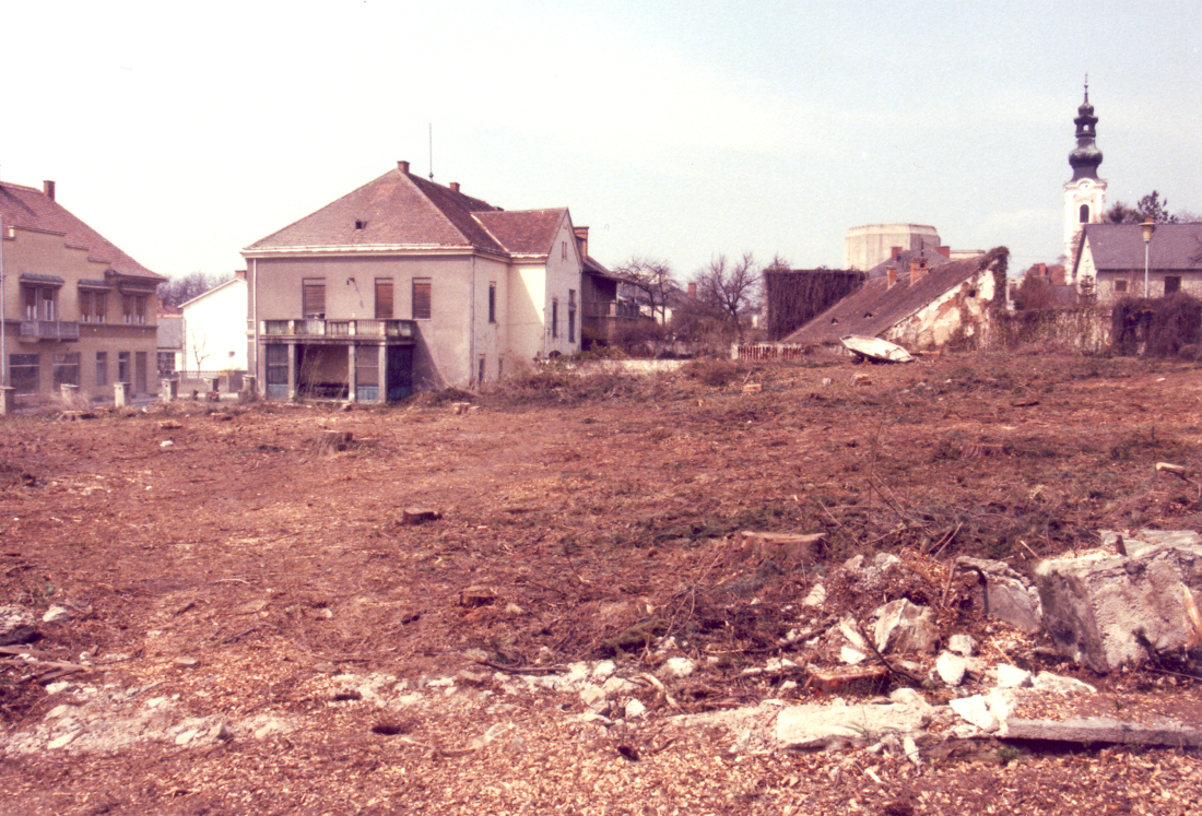 Fuith-Haus und bereits gerodeter Garten (Steinamangererstraße 25)