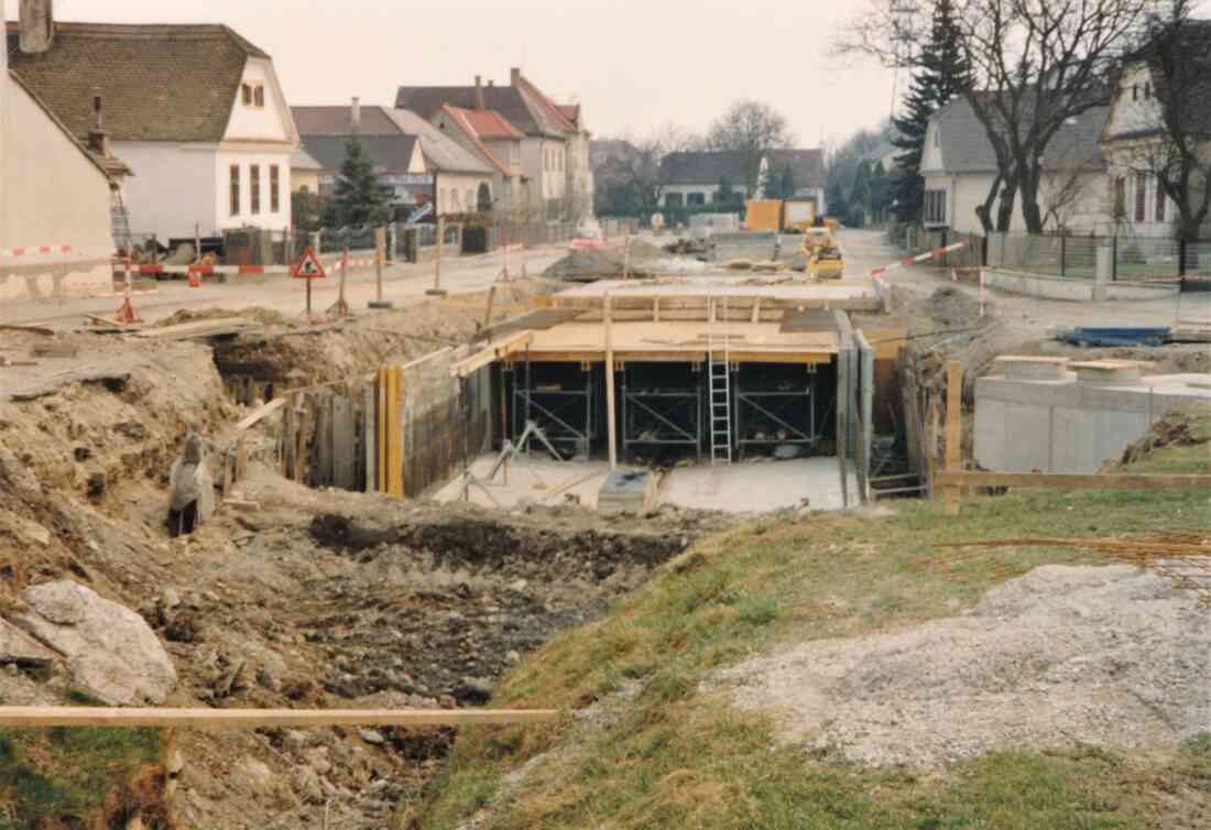 Überbauung und Neugestaltung im Verlauf des Wehoferbaches: Bereich Rosseggergasse Richtung SO