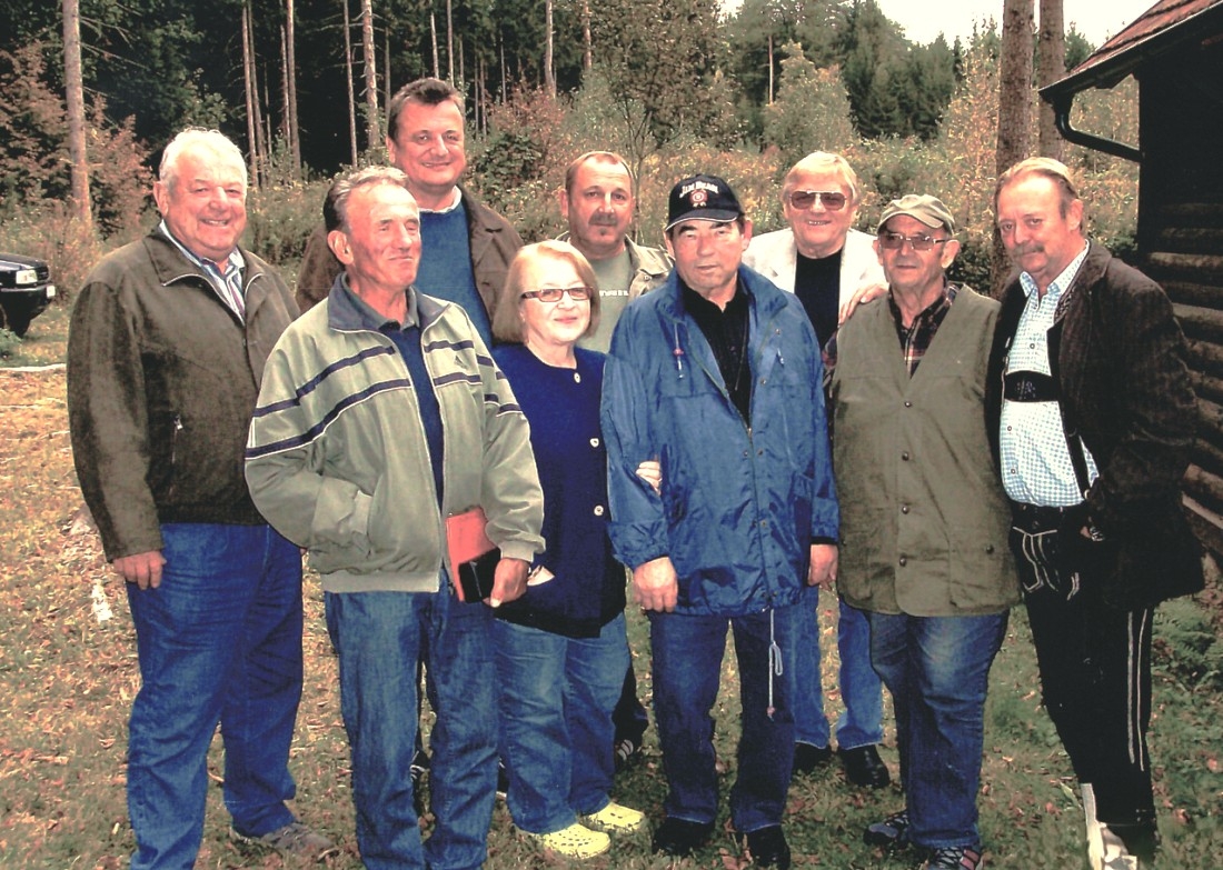 AS-KA-BI-CO - Herrenrunde: eine der vielen Feiern in der Graf´schen Jagdhütte //  Böcskör/Ritter/Frühmann/Engelmeyer-Kantor/Renner/Benedek/Wagner