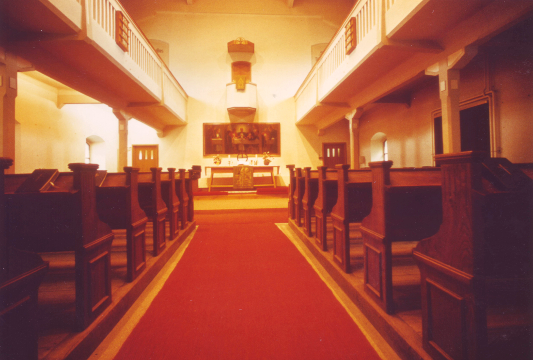 Der Innenraum der evang. Kirche AB wie er von 1967 - 1993 bestand.