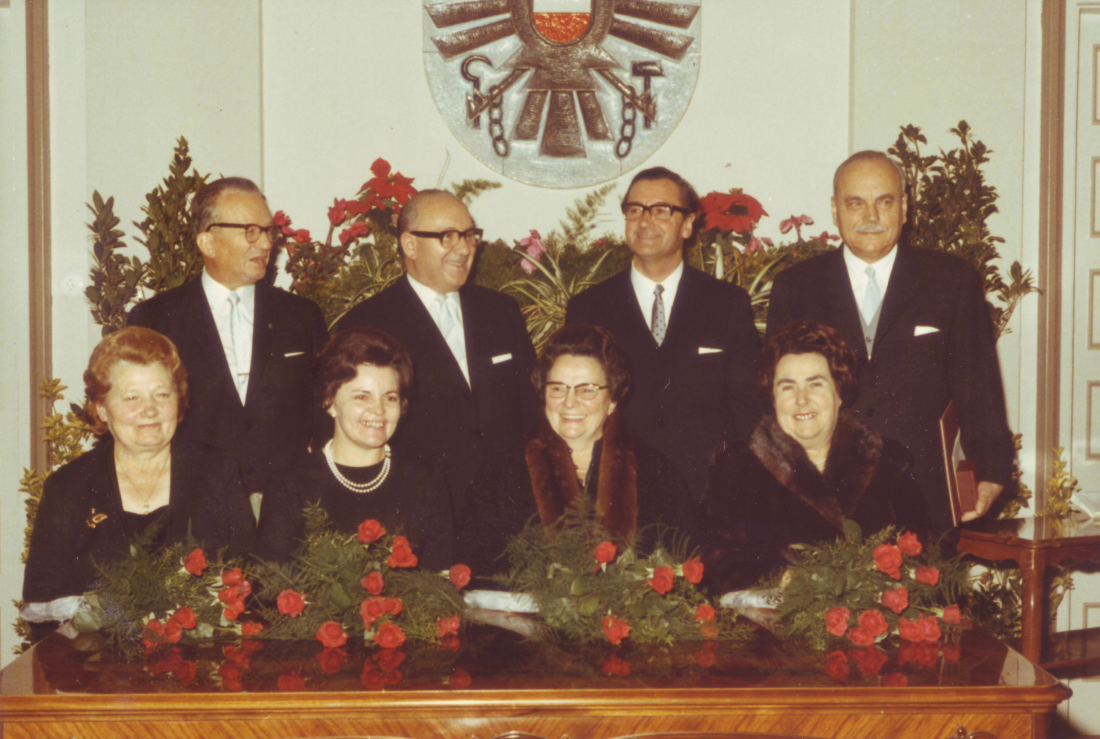 Stadtgemeinde: Ehrenringverleihung im Rathaussaal am 19. Dezember 1970  (Wagner/Muth/Hatvagner/Nemecz)