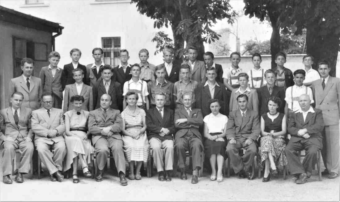 Hauptschule: Abschlussfoto des Jahres 1953/54