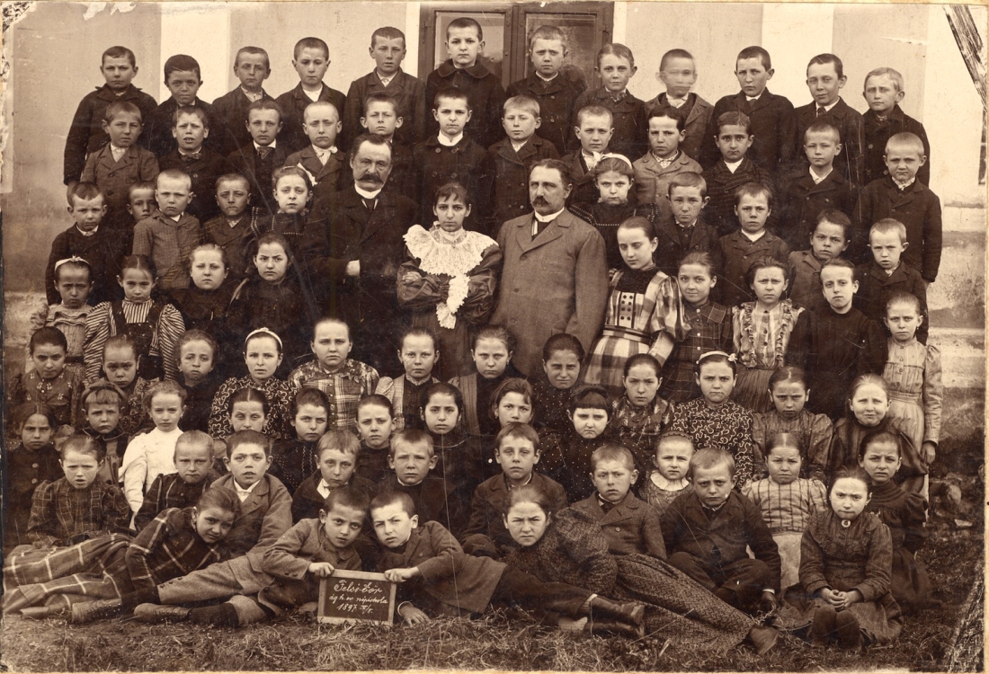 Evangelische Schule AB: Klassenfoto / Ritter -  (Evangelische Kirchengasse 8)