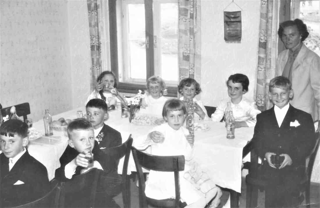 St. Martin: Röm. kath. Pfarre - Erstkommunion (Marth/Farkas/Halper/Zothe/Bernhard/Javorits/KonradEberhardt)