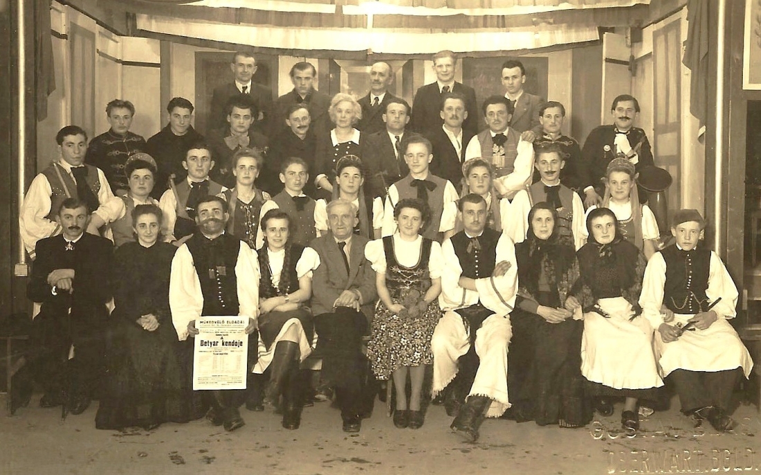 Aufführung der Theatergruppe des reformierten Lesevereins: "Betyár kendöje" - Farsky