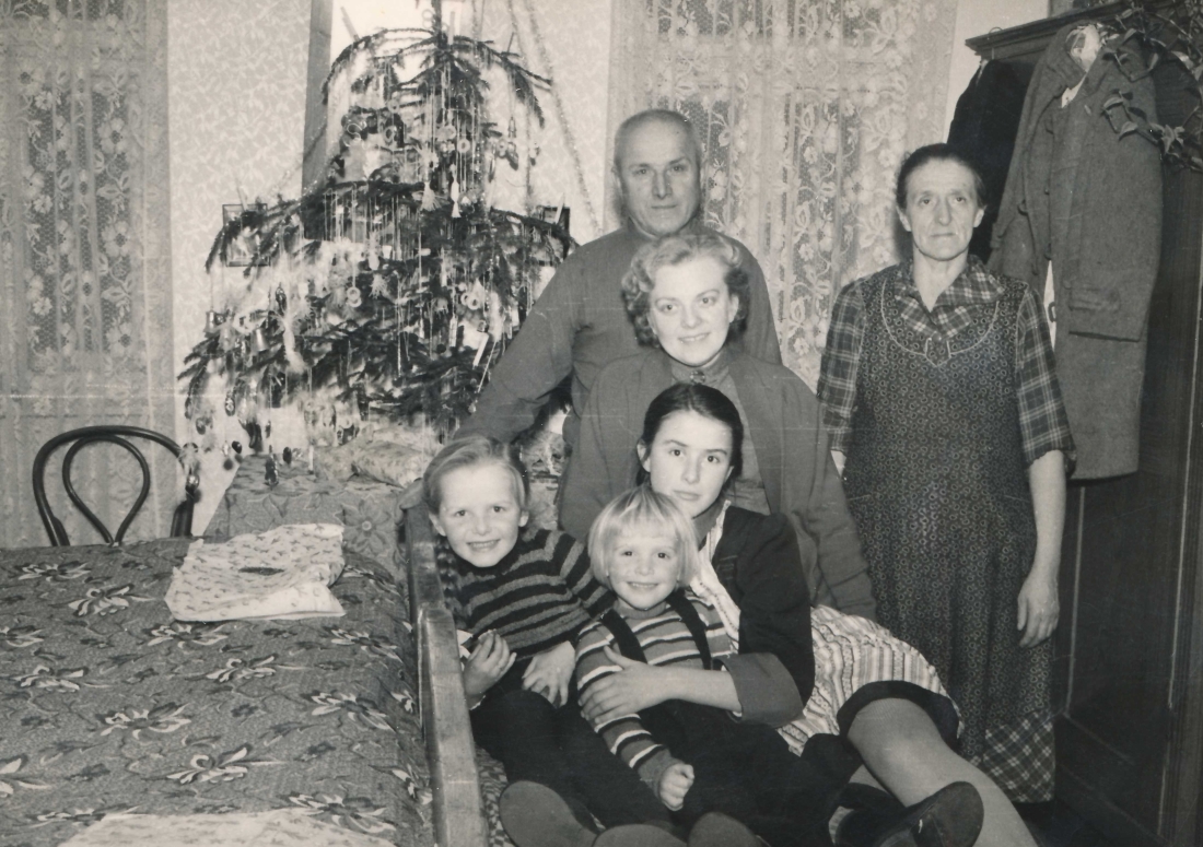 Unter dem Christbaum: Weihnachten im Haus Oswald - Am Telek 59