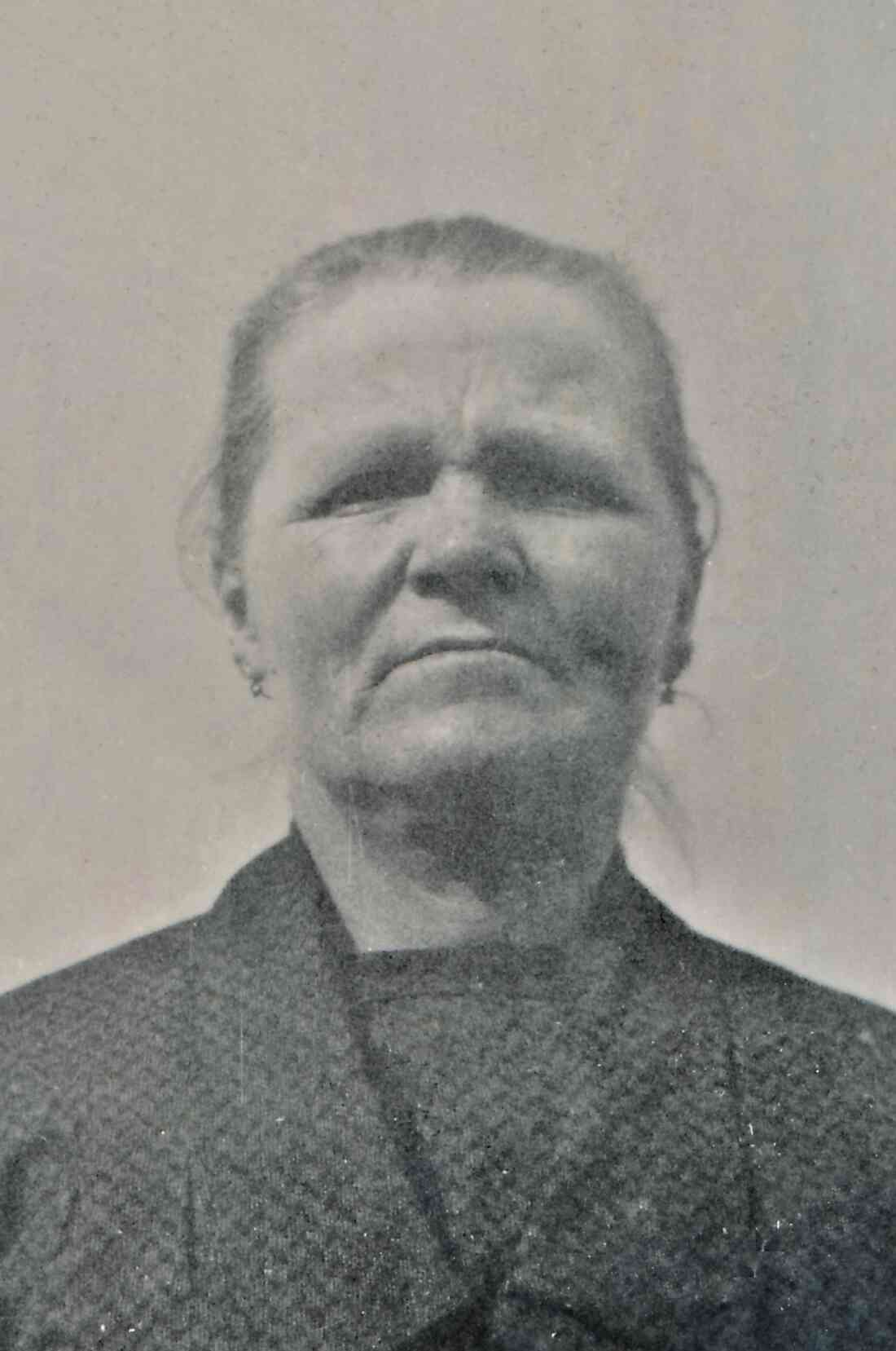 Anna Benkö (geb. Benedek, *1883 / +1974), Oberwart 446 / Konskriptionsnummer 578 / Graf Erdödystraße 75 (39) - Portrait