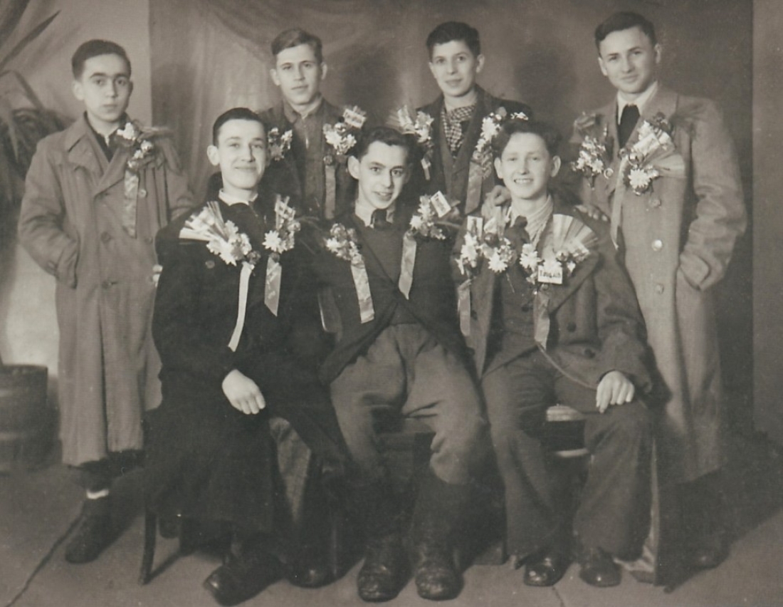 Musterung  der Jahrgänge 1924/25 - Miklos/Böcskör/Molnar/Hadadi