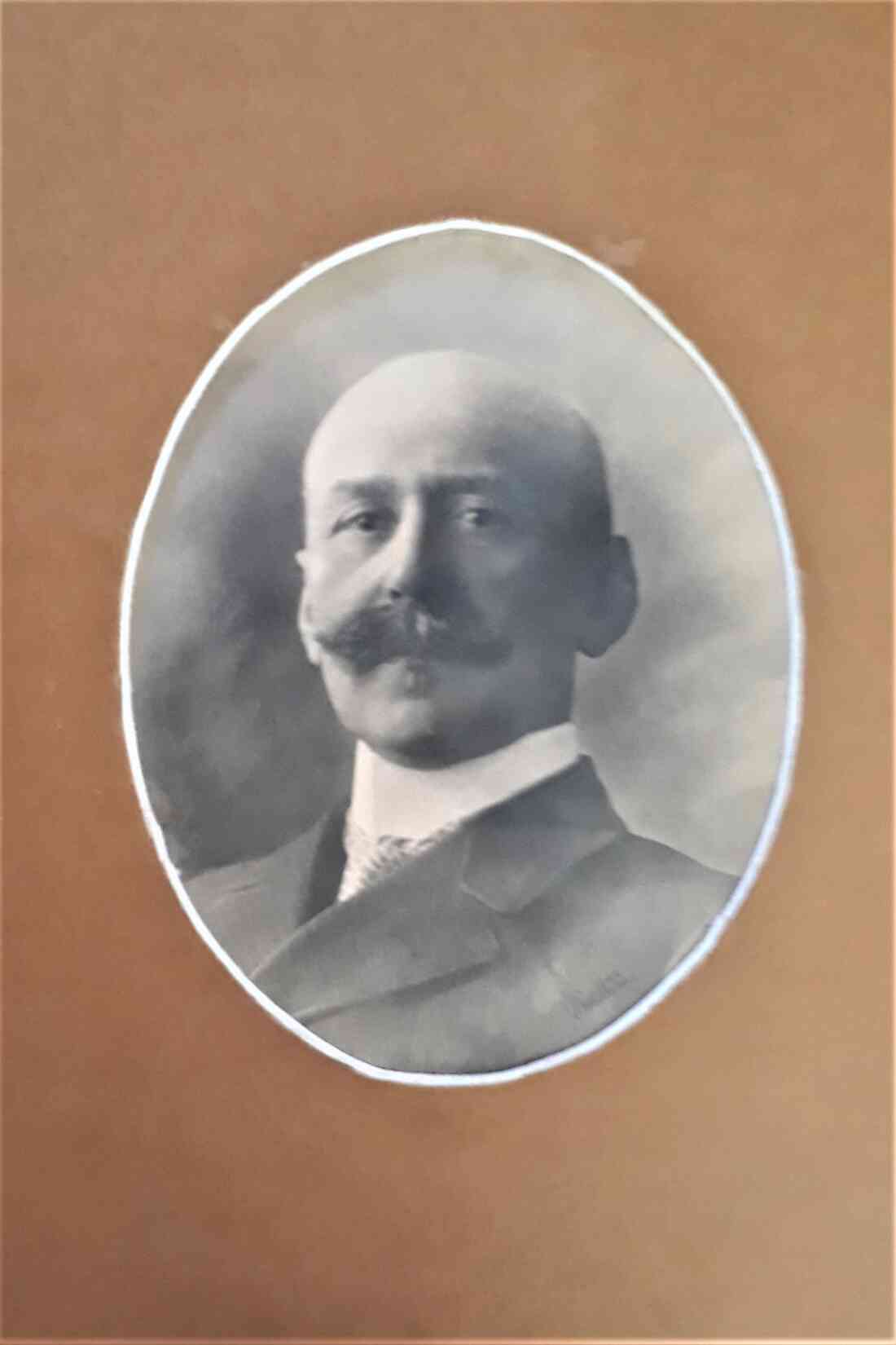 Friedrich Reiß (ung. Reisz, dt. auch Reiss; *1864/+1934) ) - Druckereibesitzer, Inhaber und Herausgeber der Oberwarther Sonntags-Zeitung  - Portrait // Geschichte der Druckerei und der Zeitung