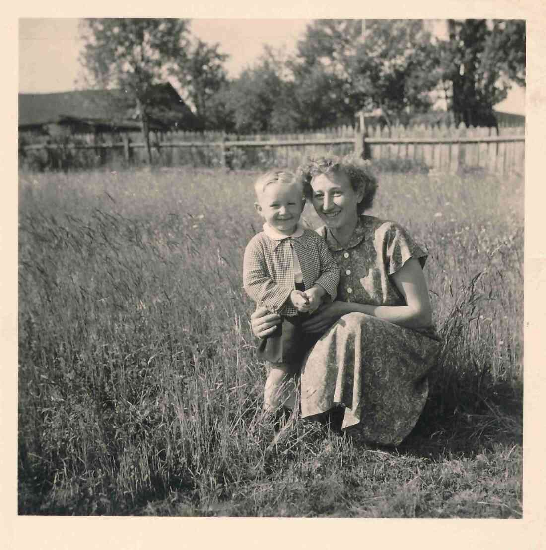 Johann (*1950) und Mutter Juliane Benkö (geb. Böcskör, *1924/+2018)