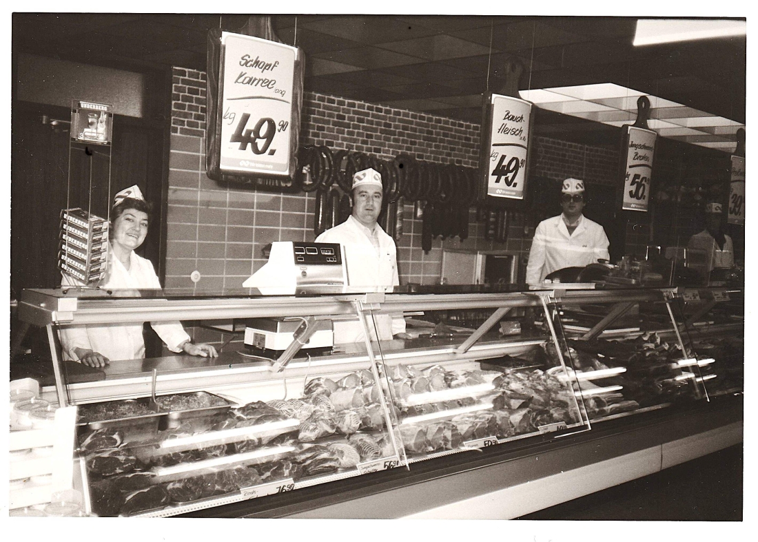 KGM/Konsum/COOP (Wienerstraße 13): Mitarbeiter in der Fleischabteilung - Holper/Horvath/Taucher