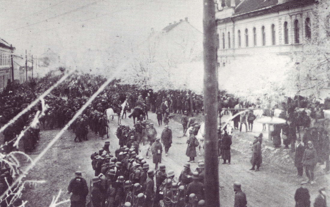 Soldaten der Österreichischen Truppe beenden die Episode des "Freischärlerstaats" Leithabanat (Lajtabánság ung. oder Leitha-Banschaft): Hauptplatz