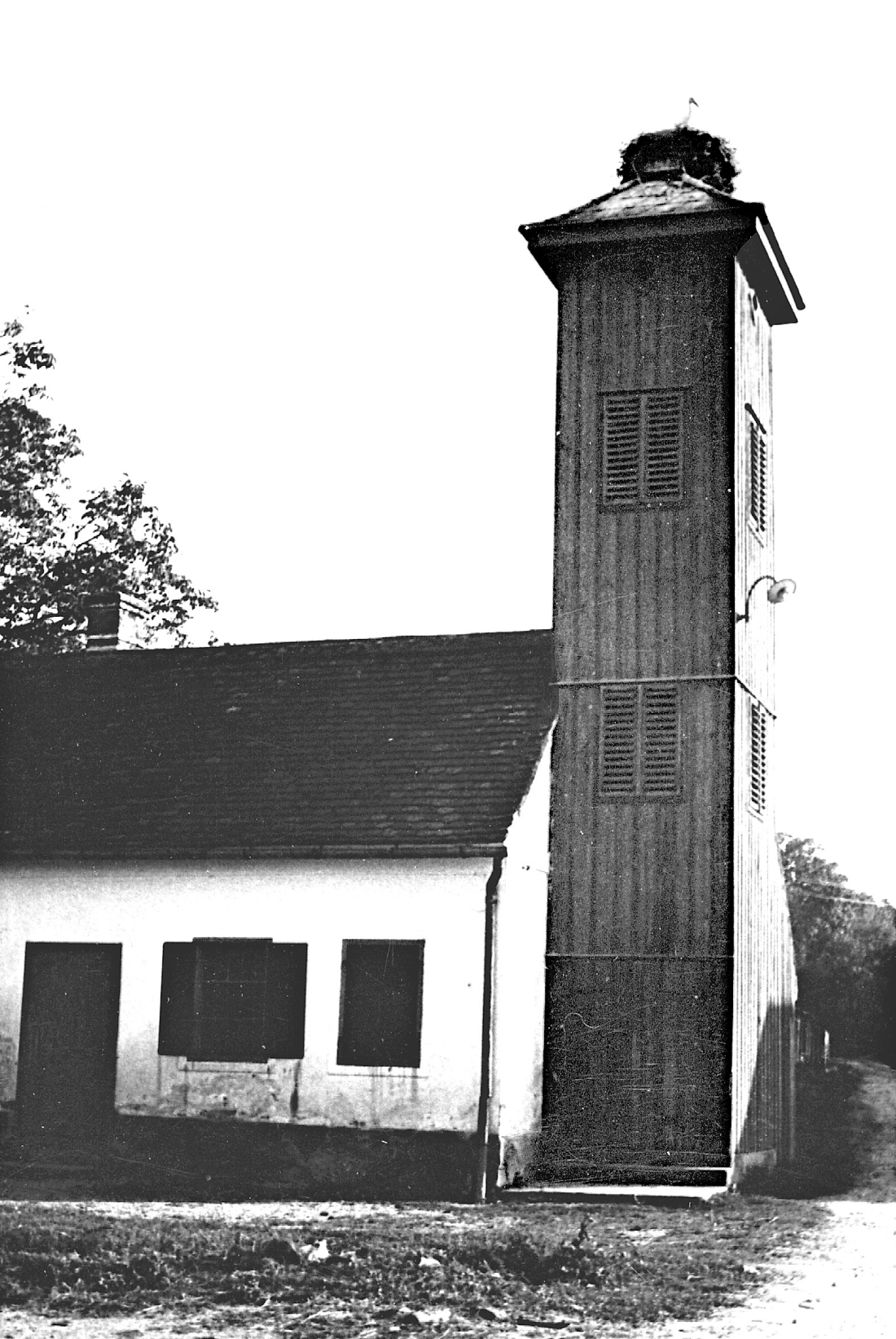 Schlauchturm und Gemeindekanzlei in St. Martin