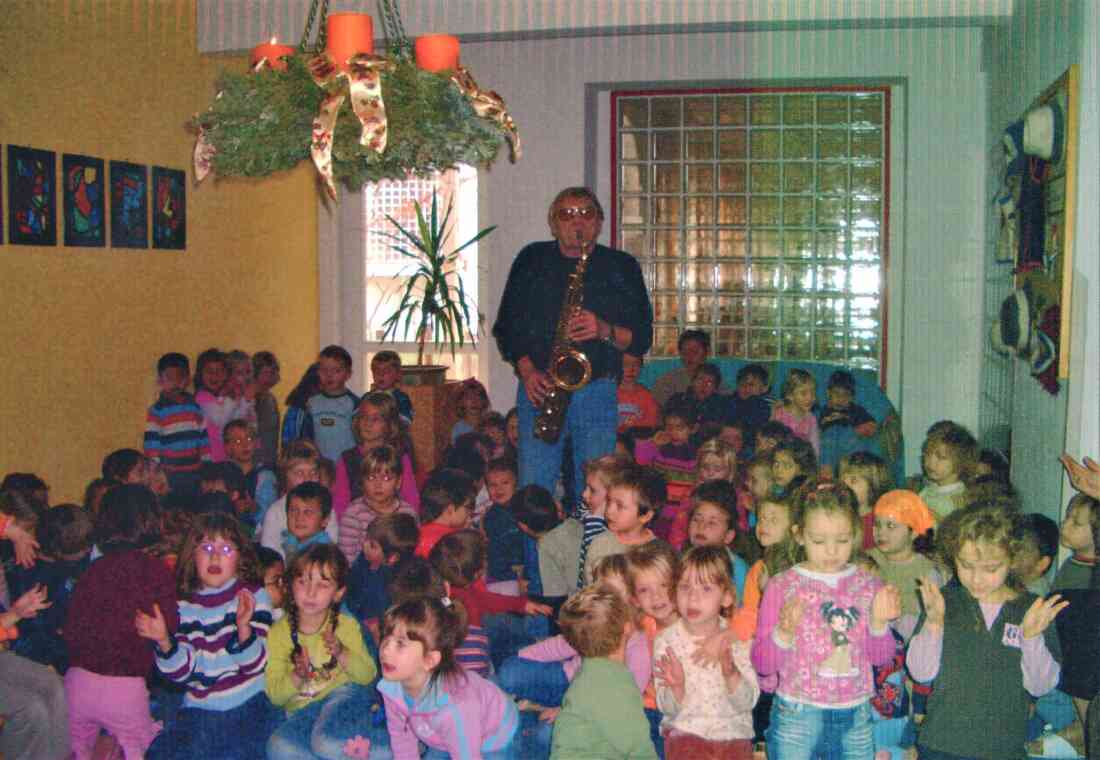 Advent im Städtischen Kindergarten mit Otto Benedek