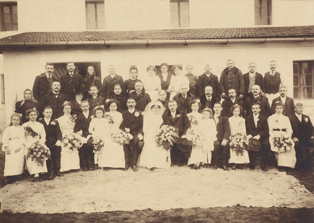Die Hochzeitsgesellschaft der Hochzeit von Müllerstochter Maria Pelzmann aus Oberwart und dem Kellner Adolf Neubauer -  Pelzmann/Hutter/Gorell/Günczler