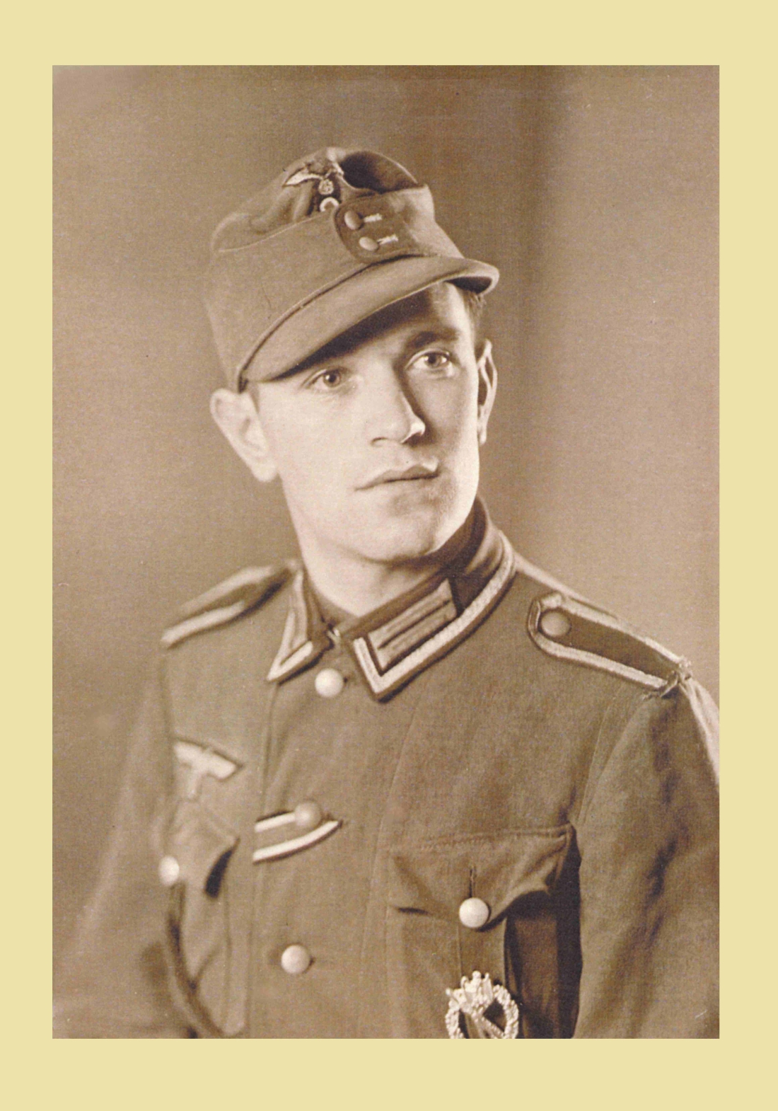 Portrait: Karl Benkö, Unteroffizier (*1919/+1945) - gefallen als Soldat der Deutschen Wehrmacht - OW 218 / Eichendorffgasse 9