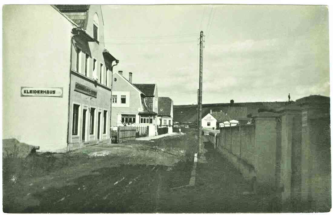 Lisztgasse: Kleiderhaus von Sanal Schein (OW 755 / Lisztgasse 3)