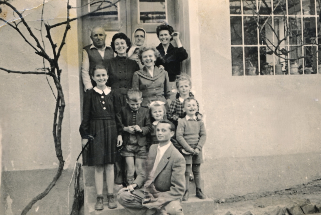 Die Großfamilie Stefan und Rosalia Oswald - Am Telek 59