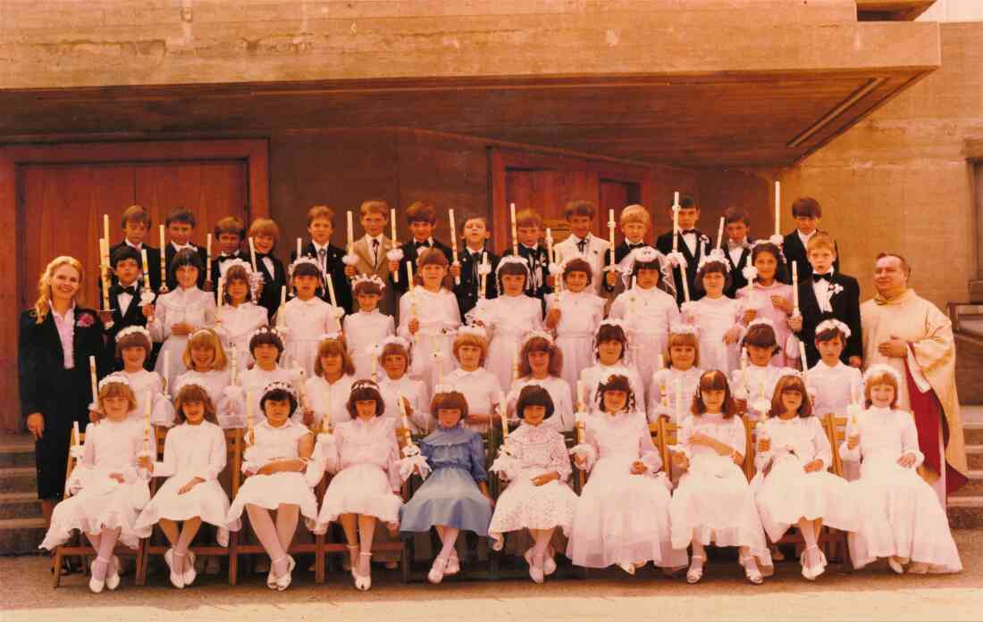 Röm. kath. Pfarrgemeinde: Hl. Erstkommunion  1982 (Steszgal/Schwarz)