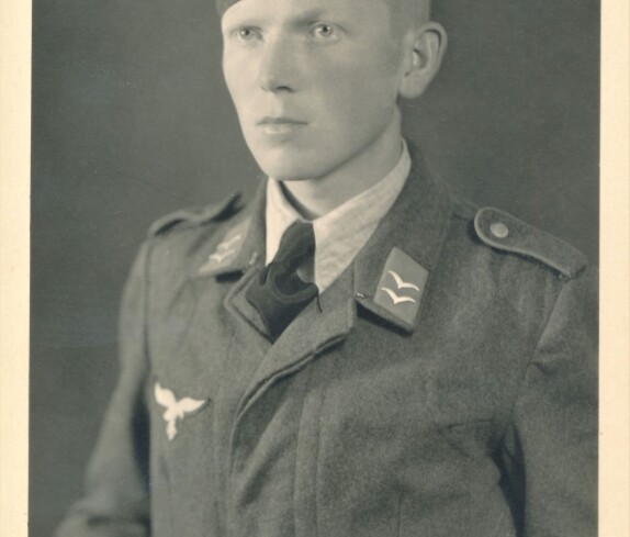 Emmerich Benkö (*1921 / +1992; Hausname "Rosner") - Graf Erdödystraße 75 - als Soldat der deutschen Wehrmacht - Portrait