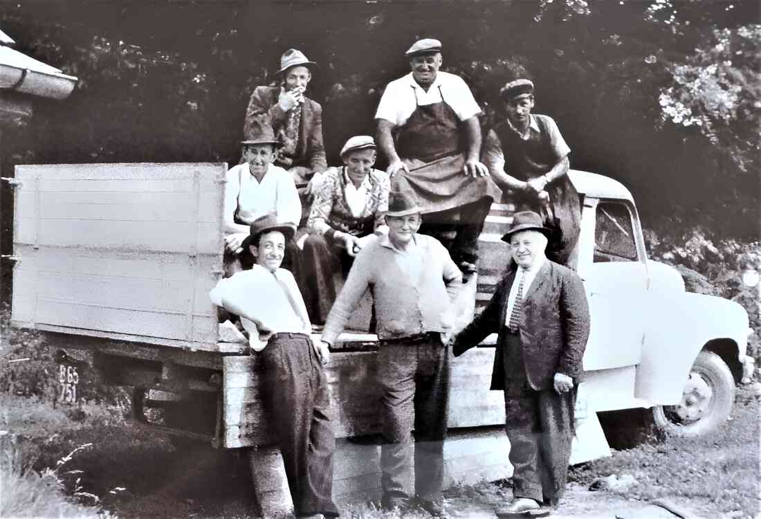 LKW des Gastwirts, Sodawassererzeugers und Transportunternehmers Ludwig Kantor (*1902 /+1965) - Steurer/Pal/Kozma