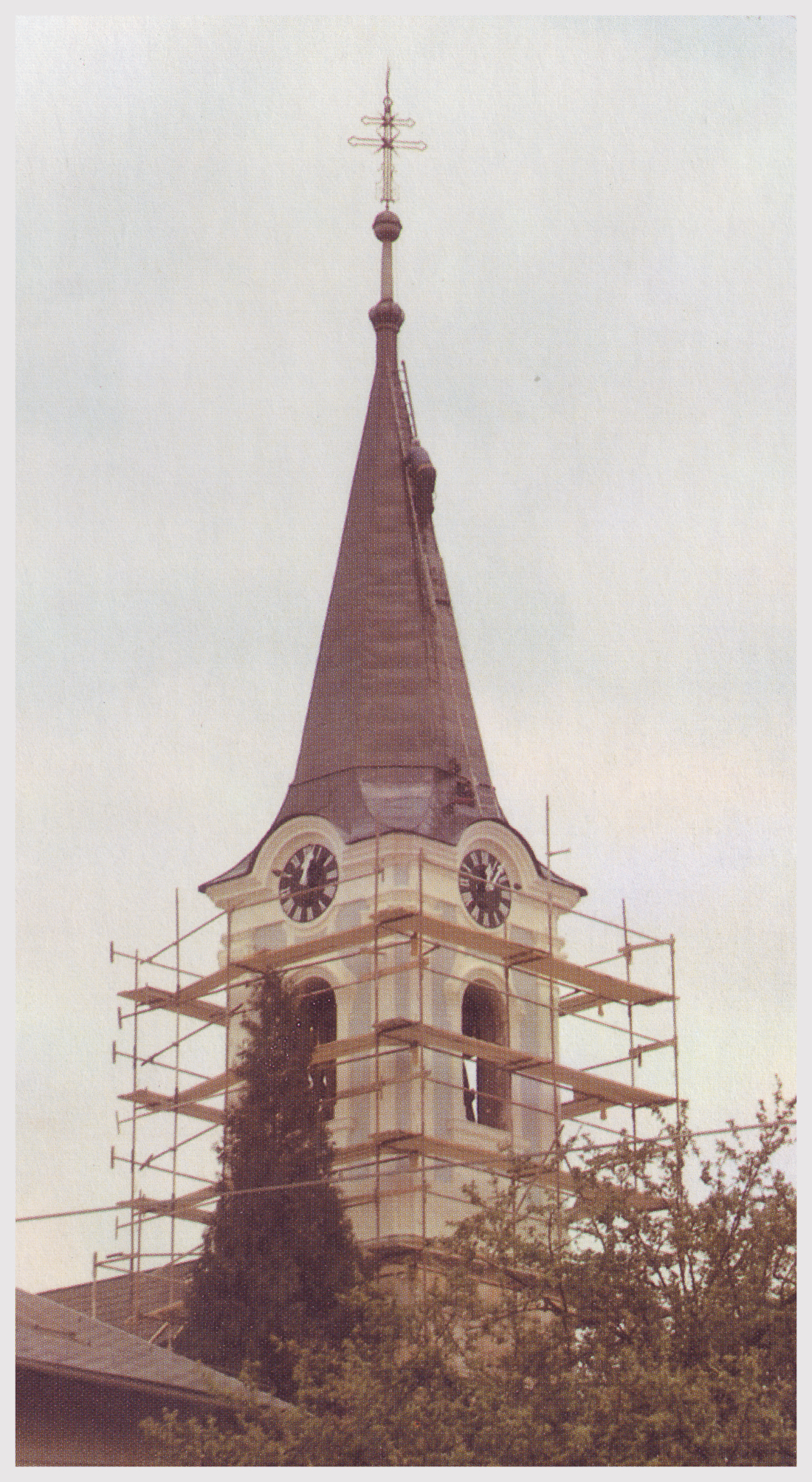 Evang. Kirche - Dachreparatur durch die Spenglerei Johann Mareich jun.