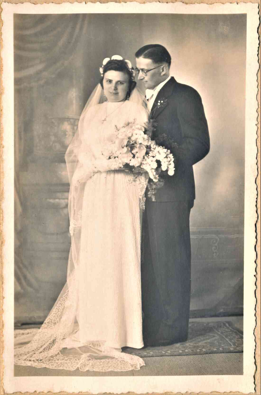 Oberwart/St. Martin: das Hochzeitspaar Karl Pani (*1914/+1993) und Vilma Schuch (*1916/+2007)