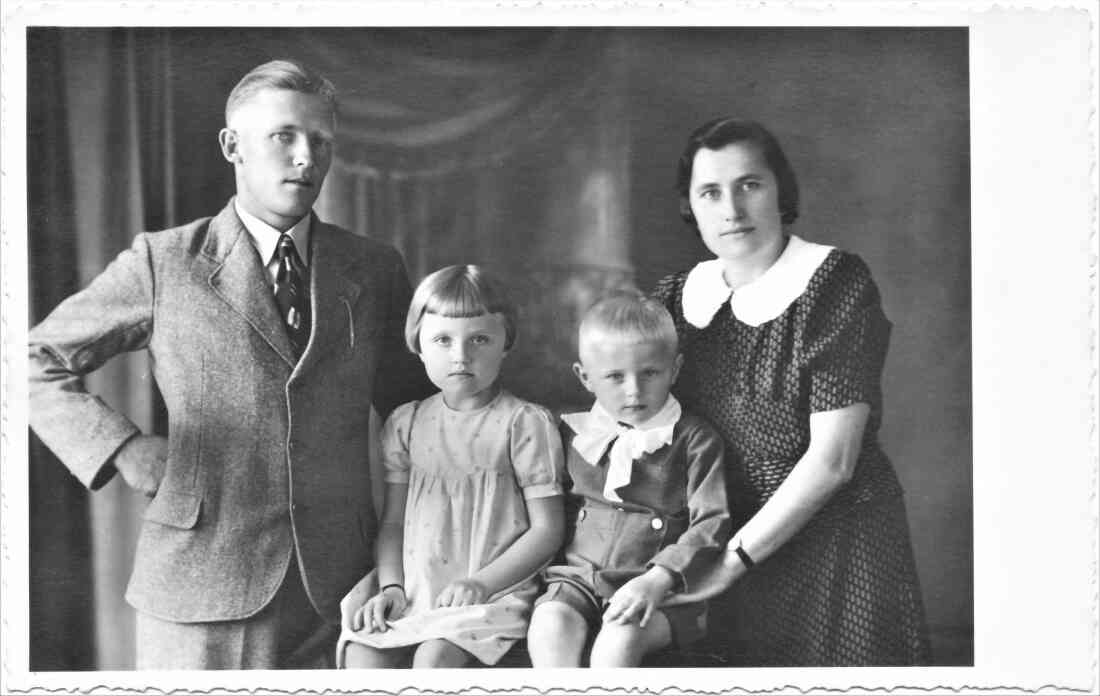 Familie Josef Benedek (*1907/+1964) - Hyrtlgasse 14