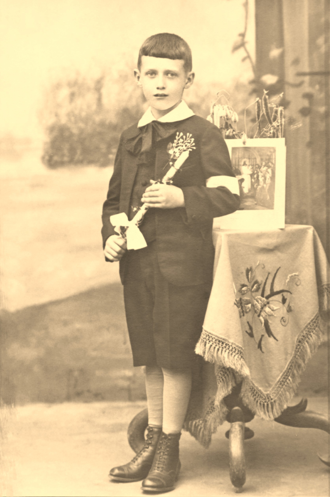 Röm. kath. Pfarre: Erstkommunion Franz Riegler (*1921/+1943 - gefallen)