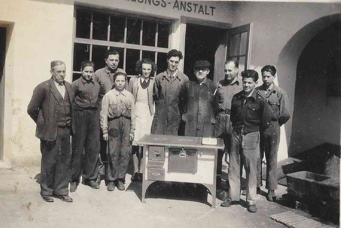 Schlosserei Hutter (Galvanisierungsanstalt) - später Hollendonner (Roseggergasse 3)