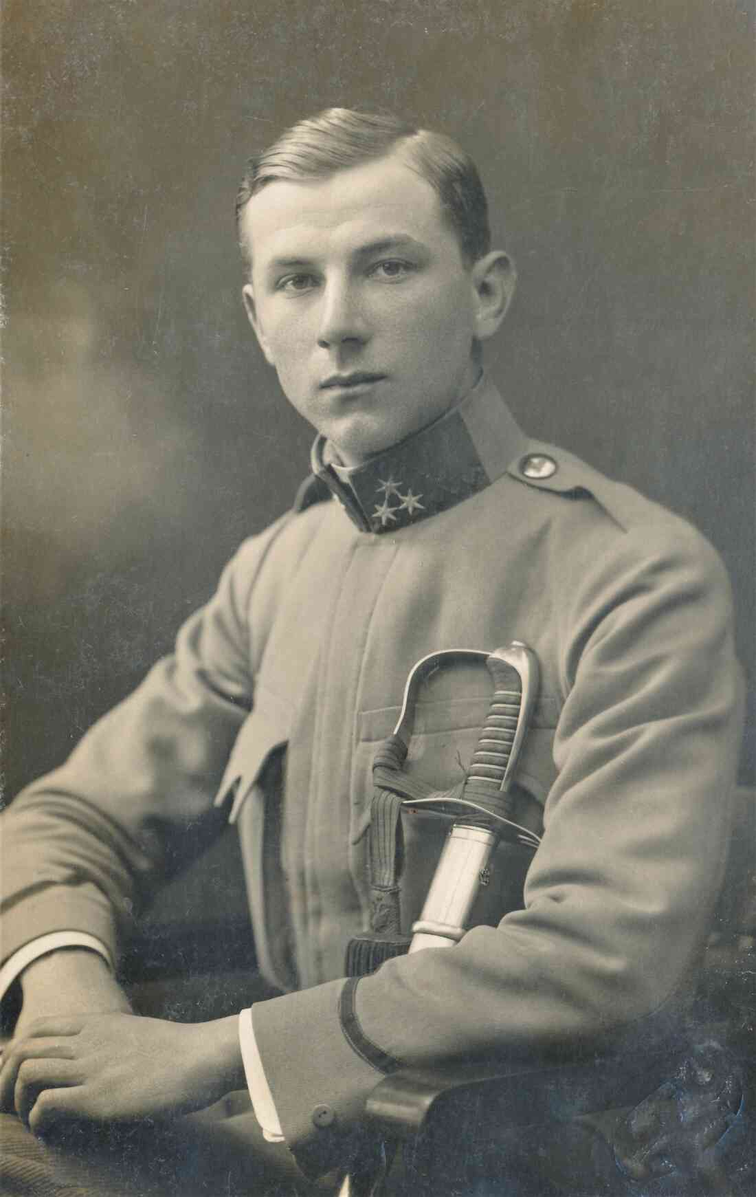 St. Martin: Josef Wölfel (Schulleiter, *1893/+1929) in der Uniform des Österreichisch-Ungarischen Heeres - Portrait