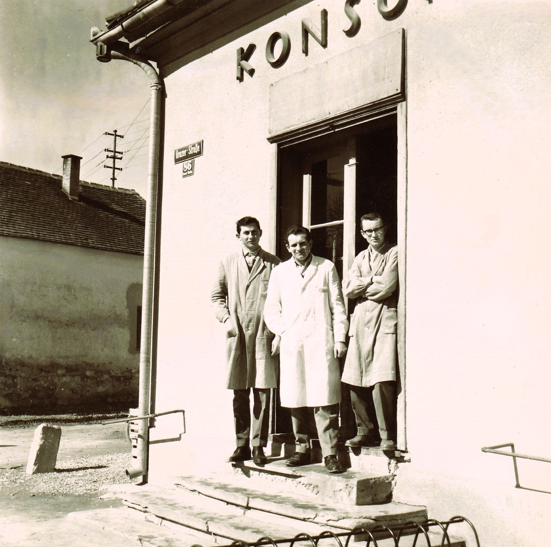 Konsumfiliale im Obertrum (Grazerstraße 86) - Adorjan/Huber/ Kremnitzer