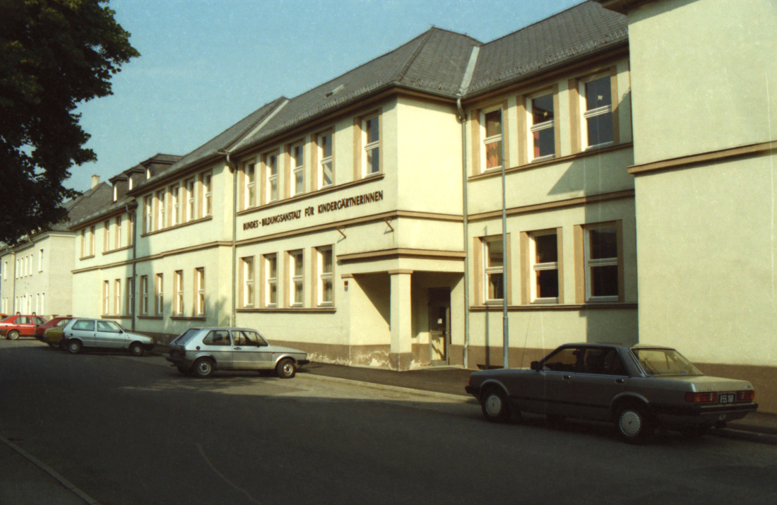 Bundesbildungsanstalt für Kindergärtnerinnen ( Evang. Kirchengasse 5 und 7)