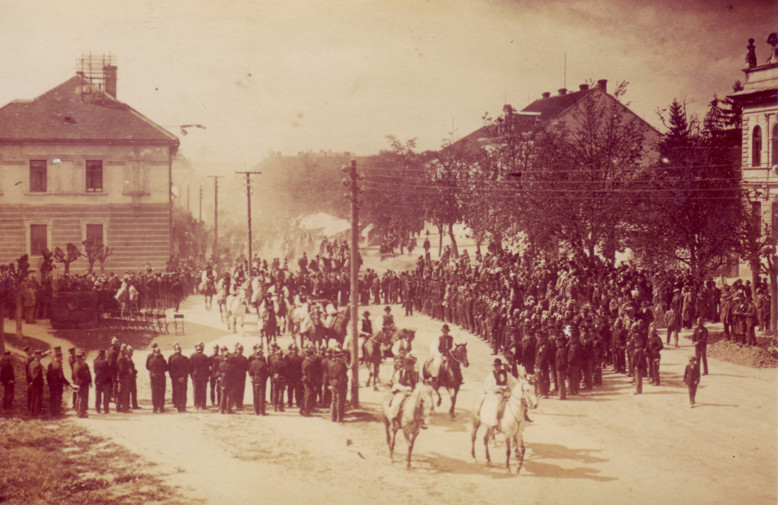 40 Jahre Feuerwehr: Festakt mit Löschfahrzeugsegnung