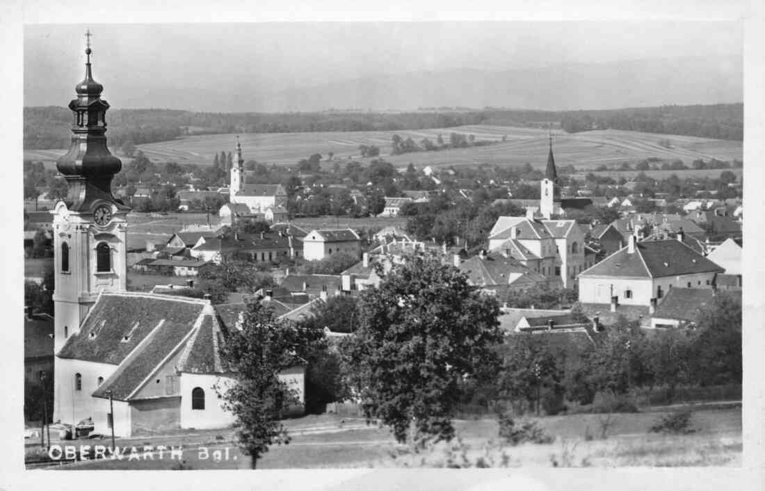 Ansichtskarte: Blick über die Synagoge und die drei Kirchen