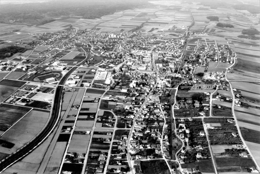 Flugaufnahme/Luftbild: Oberwart gegen NW