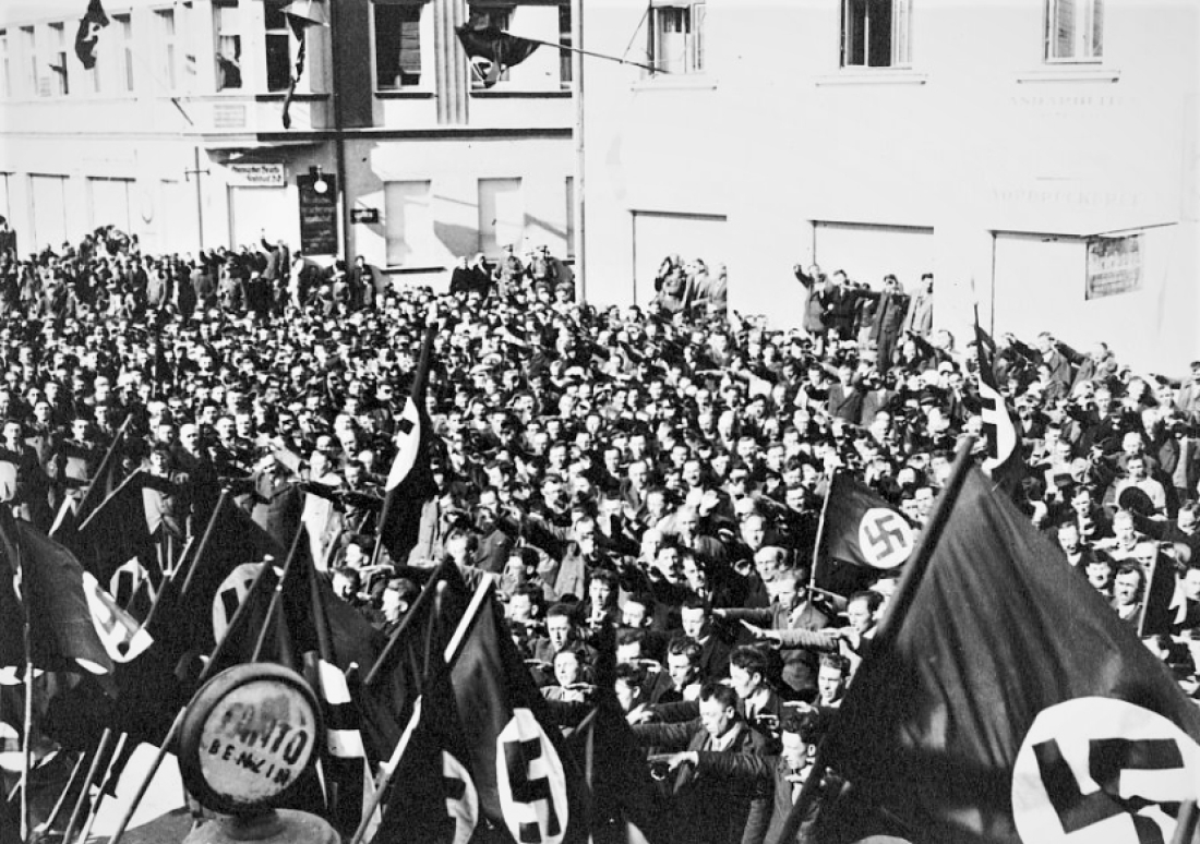 11. März 1938: Kundgebung der Nazionalsozialisten (NAZIS) mit 11.000 Teilnehmern vor der Autogarage Brunner OW 176 / Wienerstraße 13